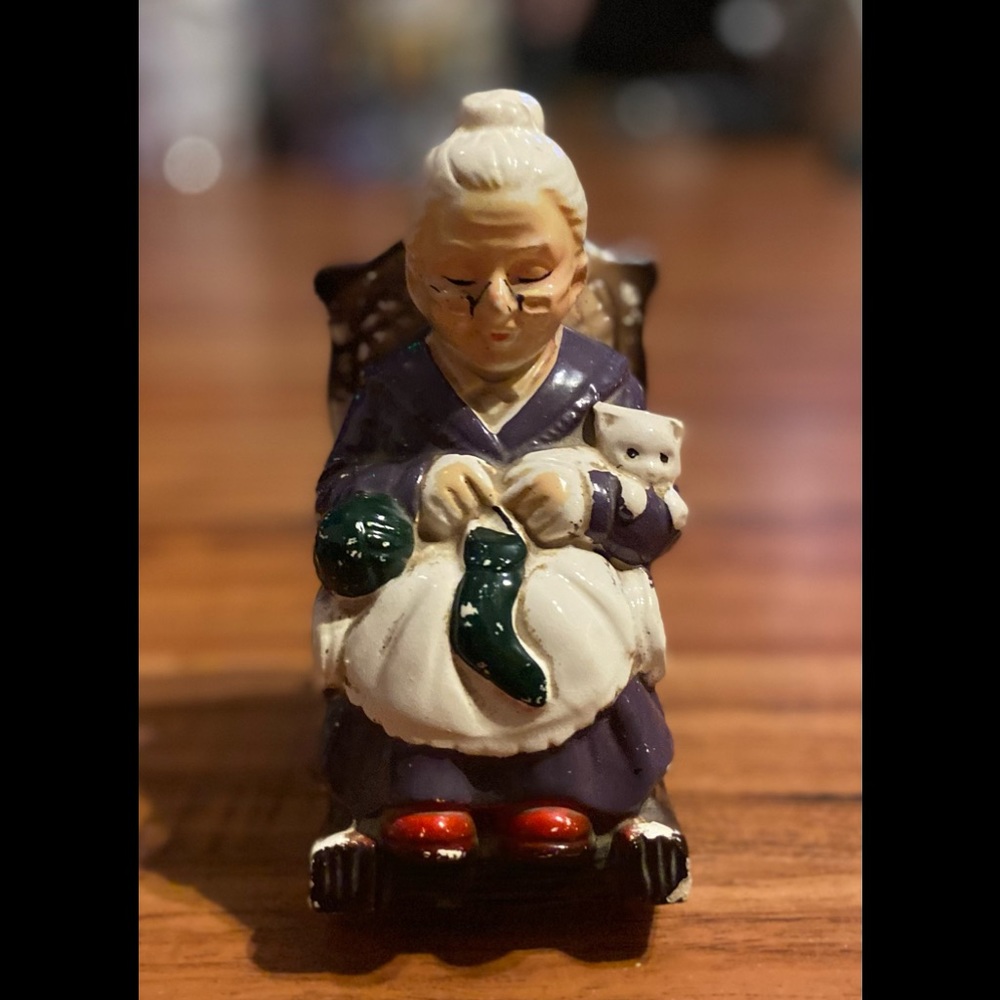 Vintage Retired Grandma Ceramic Rocking Chair Money Bank Circa 1950’s